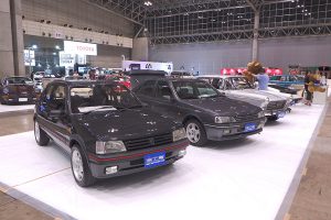 原工房展示車：プジョー205GTi 1.9、プジョー405Mi16 1.9、プジョー404ベルリーヌ。